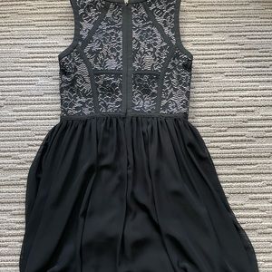 Guess black and white dress
